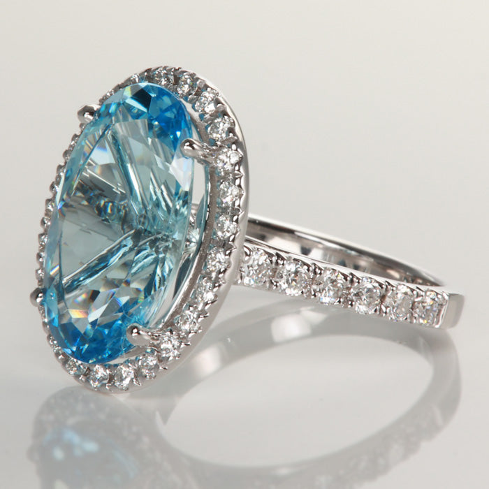 14K White Gold Oval Aquamarine and Diamond Halo Ring 5.63cts