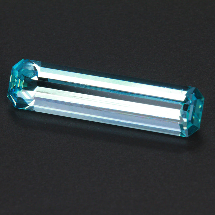 Green/Blue Emerald Cut Aquamarine Gemstone 9.80 Carats