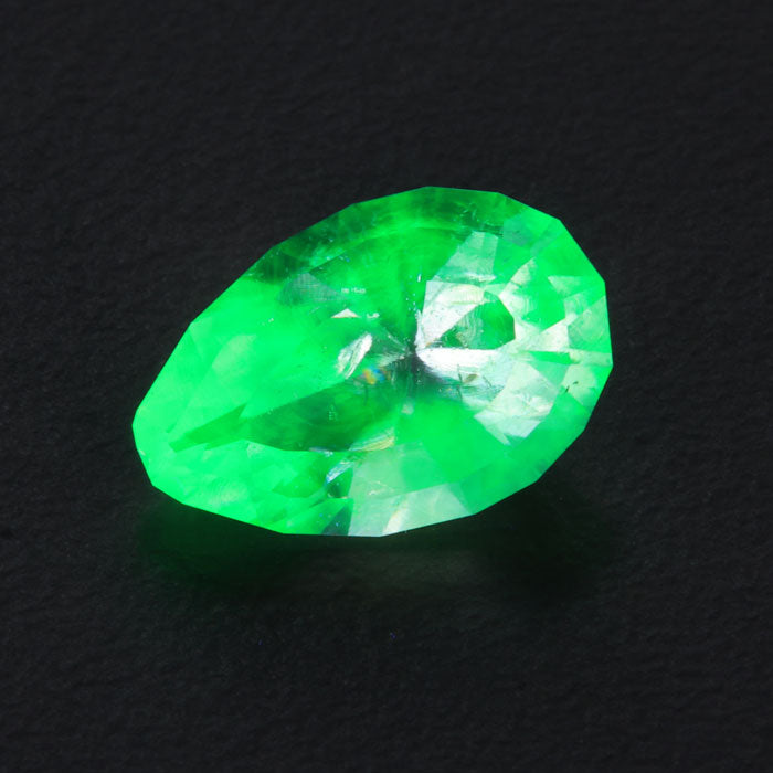 Fluorescent Green Hyalite Opal 