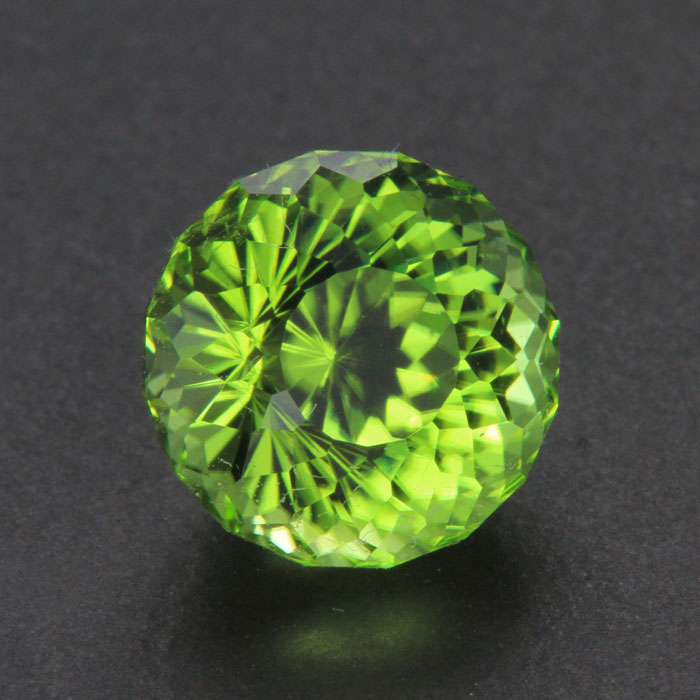 Bluish Green Portuguese Round Brilliant Peridot Gemstone 5.18 Carats