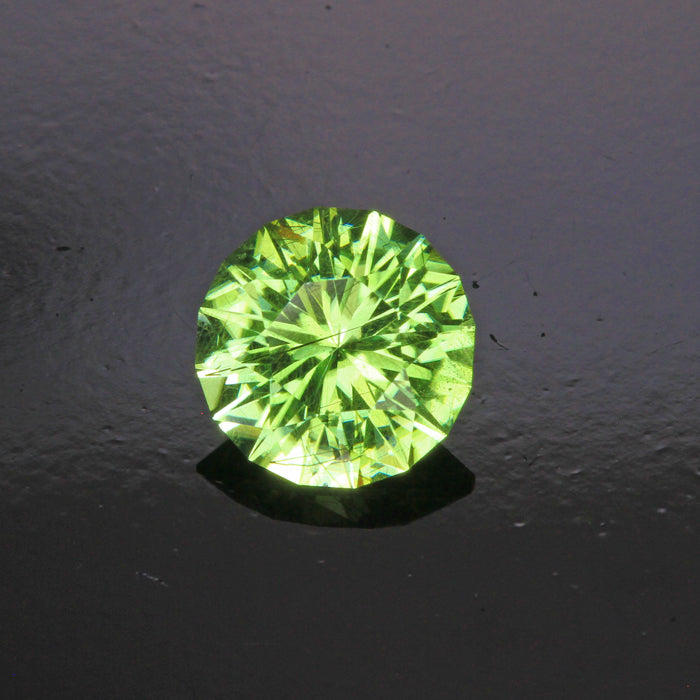 round peridot Pakistan green 