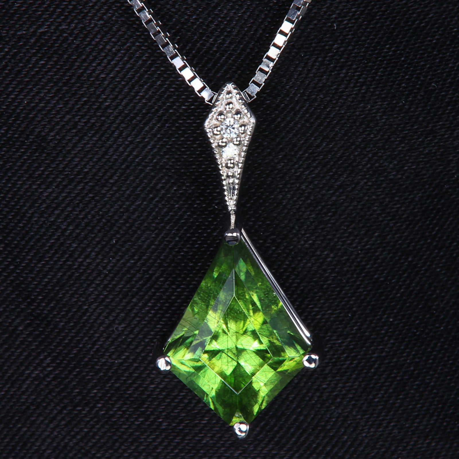 White Gold Kite Shaped Peridot Pendant