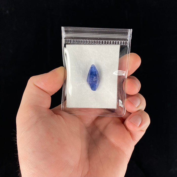 21.63CT BLUE SAPPHIRE MINERAL SPECIMEN