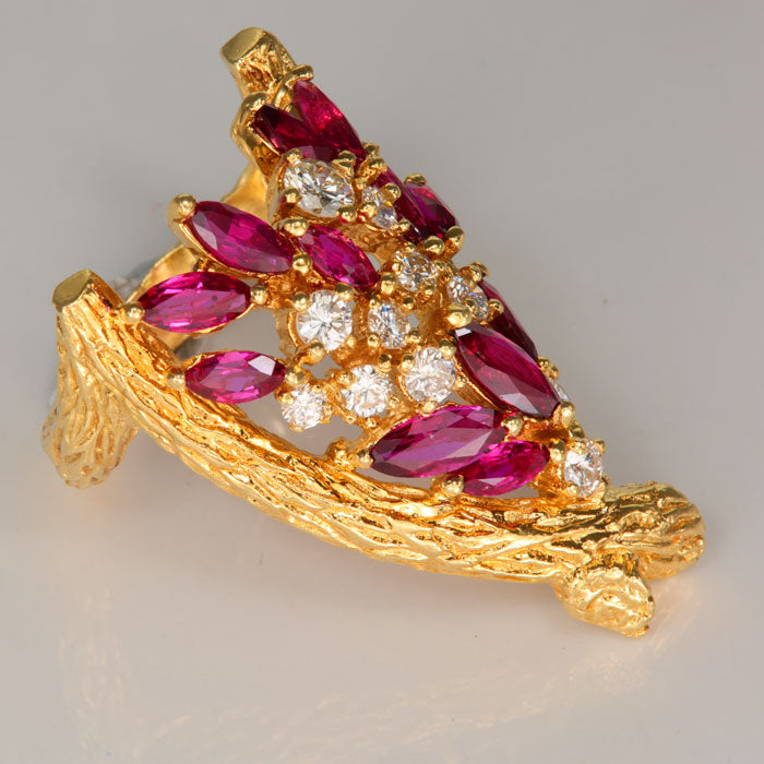 Estate Ring 18K Yellow Gold Ruby Ring