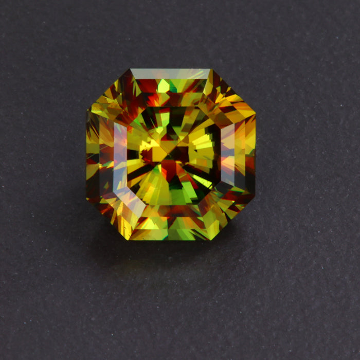 Green Square Brilliant Sphene Gemstone 4.15 Carats