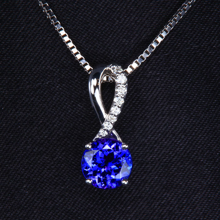 Oval Tanzanite and Diamond Pendant 