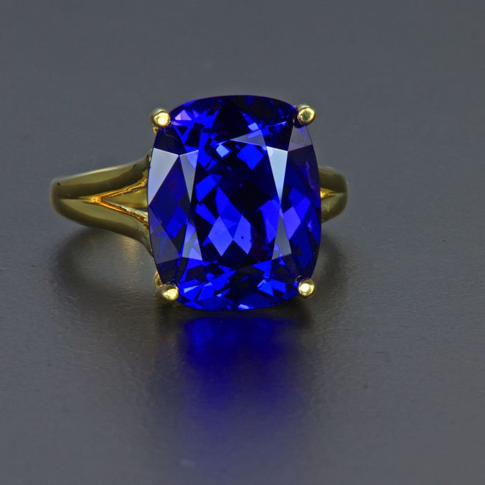 18K Yellow Gold  Antique Cushion Tanzanite Ring