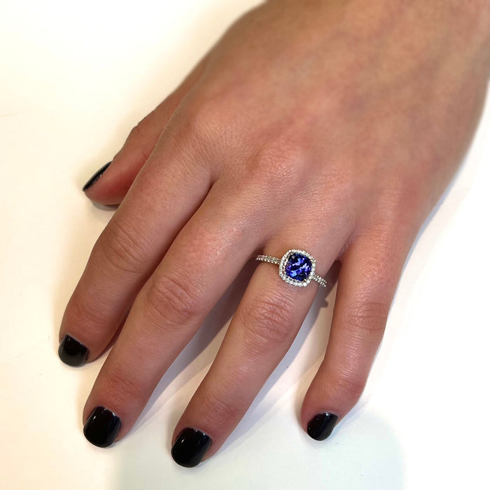 14k White Gold Tanzanite and Diamond Ring 1.50 Carats
