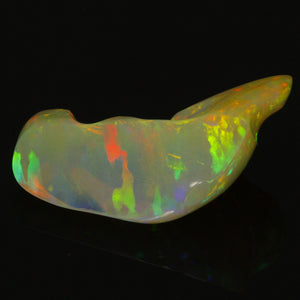 Opal Sculpture 13 Carats With Outstanding Colors