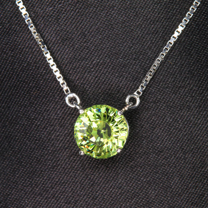 14K White Gold Round Grossular Garnet Pendant 2.61 Carats