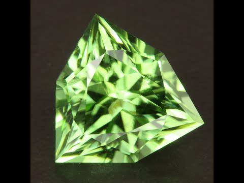 Trilliant Cut Peridot Gemstone 6.27 Carats