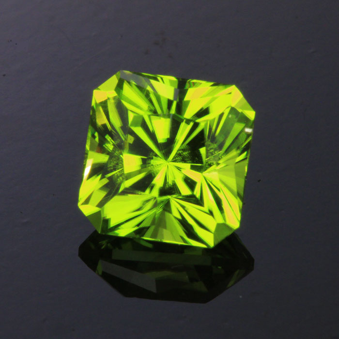 barion square peridot Pakistan green 