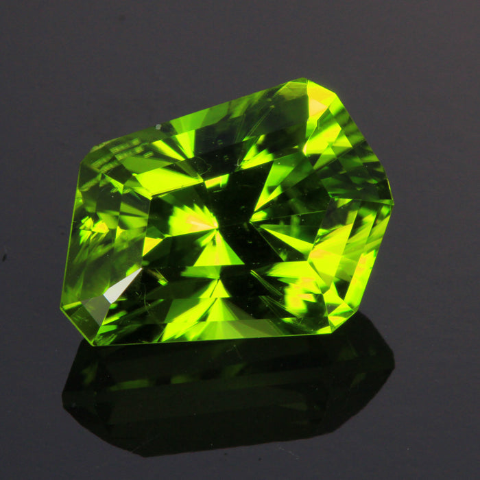 Freeform Peridot Gemstone from Pakistan 