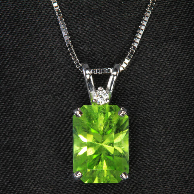 14K White Gold Emerald Cut Peridot Pendant